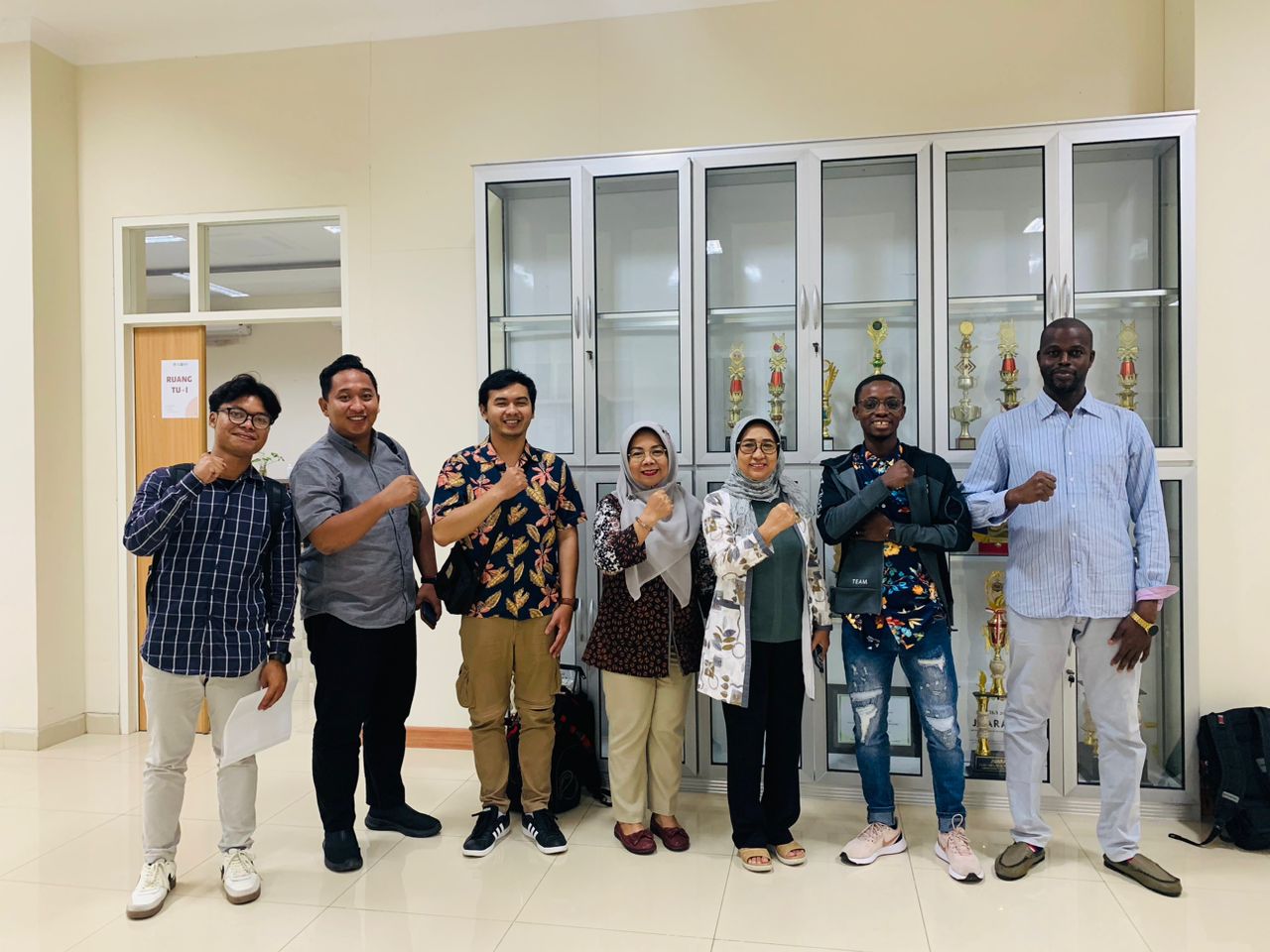 Mahasiswa Asing dari Gambia Bergabung di Prodi Magister Manajemen Fakultas Ekonomi dan Bisnis Universitas Pembangunan Nasional Veteran Jawa Timur